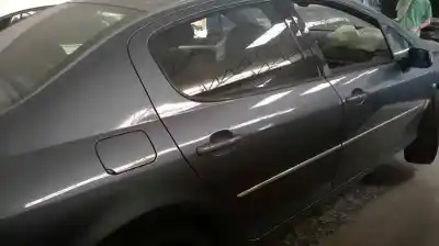 Vehicul casat peugeot 407 sport al anului 2007 alimentat rhr