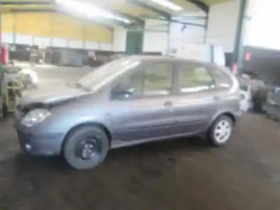 Veicolo di demolizione RENAULT SCENIC (JA..) 1.6 16V Authentique (JA0B/11) dell'anno 2000 alimentato K4M A7 79KW