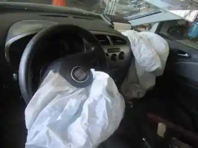 Sloopvoertuig seat leon (1p1) reference van het jaar 2008 aangedreven bls