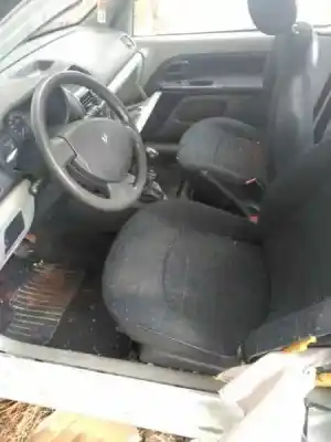 Здавання транспортного засобу renault clio ii fase i (b/cbo) 1.9 dti diesel 80 cv / 59 kw року 2002 потужний f9q r7