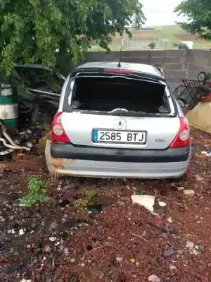 Здавання транспортного засобу renault clio ii fase i (b/cbo) 1.9 dti diesel 80 cv / 59 kw року 2002 потужний f9q r7