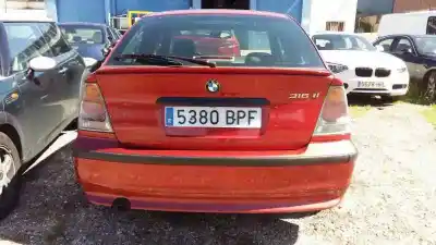 Sloopvoertuig bmw serie 3 compact (e46) 316ti van het jaar 2001 aangedreven n46b18a