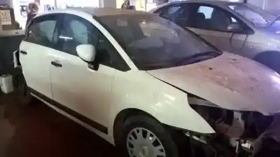 Veículo de Sucata CITROEN C4 BERLINA Collection do ano 2010 alimentado 9HX