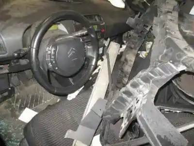 Veículo de Sucata citroen c4 coupe vtr plus do ano 2005 alimentado 9hy