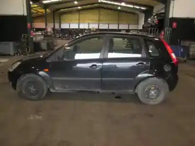 Veicolo di demolizione ford fiesta (cbk) futura dell'anno 2002 alimentato fyja