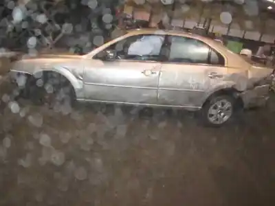 Veículo de Sucata ford mondeo berlina (ge) ambiente (06.2003->) (d) do ano 2004 alimentado fmba