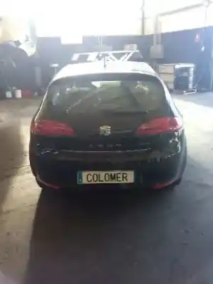 Veículo de Sucata SEAT LEON (1P1) Stylance / Style do ano 2009 alimentado BLS