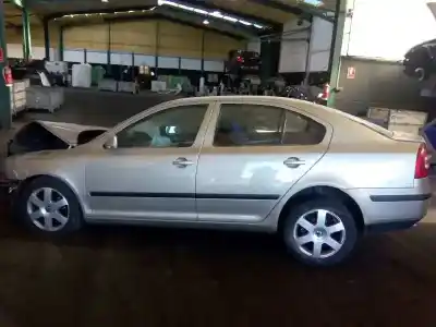 Veicolo di demolizione skoda octavia berlina (1z3) trend dell'anno 2006 alimentato bkc
