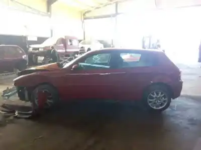 Veículo de Sucata alfa romeo 147 (190) 1.9 jtd distinctive do ano 2006 alimentado 937a2000