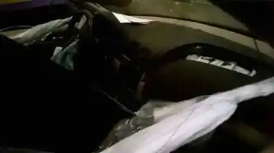 Veículo de Sucata bmw serie 3 berlina (e46) 320d do ano 2000 alimentado 204d1