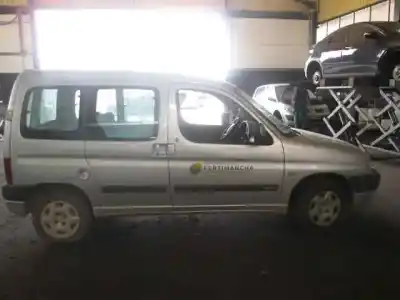 Veículo de Sucata citroen berlingo 2.0 hdi sx familiar do ano 2002 alimentado rhy