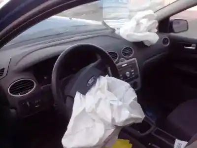 Veículo de Sucata ford focus berlina (cap) trend do ano 2005 alimentado g8da 80kw