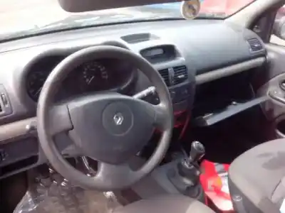 Здавання транспортного засобу renault clio ii fase ii (b/cb0) authentique року 2004 потужний d7f g7 58cv