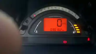 Veículo de Sucata citroen c3 1.4 hdi exclusive do ano 2004 alimentado 8hx