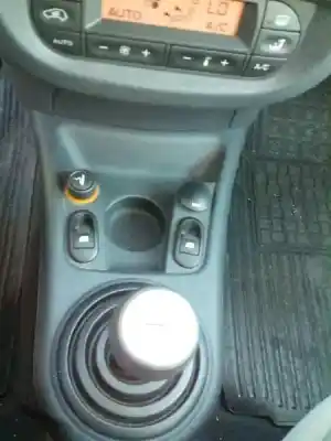 Veículo de Sucata citroen c3 1.4 hdi exclusive do ano 2004 alimentado 8hx