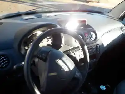 Veículo de Sucata citroen c3 1.4 hdi exclusive do ano 2004 alimentado 8hx