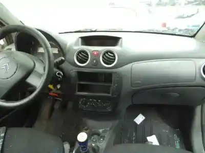 Veículo de Sucata citroen c2 furio do ano 2004 alimentado 8hz