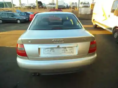 Sloopvoertuig audi a4 berlina (b5) 1.8 t van het jaar 1997 aangedreven aeb