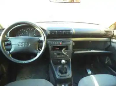 Sloopvoertuig audi a4 berlina (b5) 1.8 t van het jaar 1997 aangedreven aeb