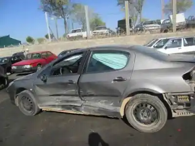 Veículo de Sucata peugeot 407 sr confort do ano 2005 alimentado 9hy 80kw