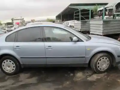 Veículo de Sucata volkswagen passat berlina (3b2) 1.9 tdi do ano 1999 alimentado ajm