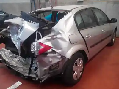 Здавання транспортного засобу RENAULT MEGANE II BERLINA 5P Confort Authentique року 2005 потужний K9K