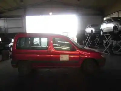 Veículo de Sucata peugeot partner (s1) combispace do ano 2002 alimentado rhy