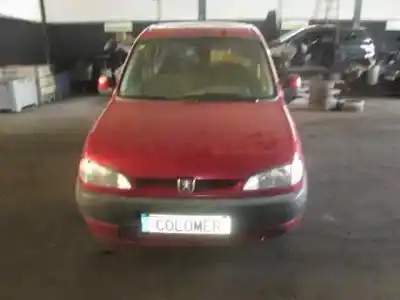 Veículo de Sucata PEUGEOT PARTNER (S1) Combispace do ano 2002 alimentado RHY