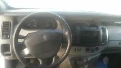 Scrapping Vehicle RENAULT TRAFIC COMBI (AB 4.01) 6 - plazas. acristalado parcial. combi corto of the year 2008 powered M9RE7