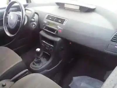 Veículo de Sucata citroen c4 coupe vtr do ano 2006 alimentado nfutu5jp4