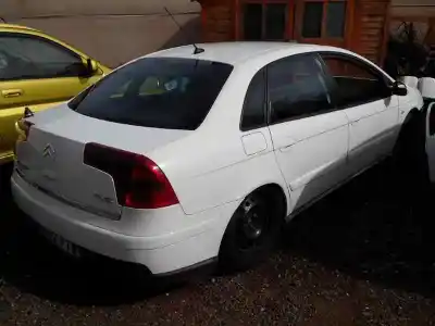 Veículo de Sucata citroen c5 berlina premier (e) do ano 2007 alimentado rhr