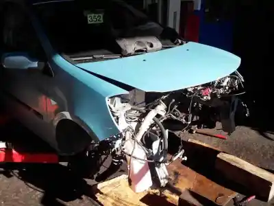 Здавання транспортного засобу renault clio iii authentique року 2007 потужний k9k