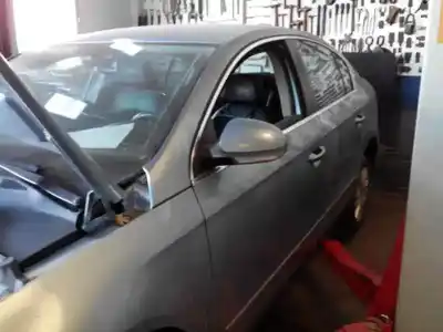 Veicolo di demolizione volkswagen passat berlina (3c2) edition plus dell'anno 2006 alimentato bkp