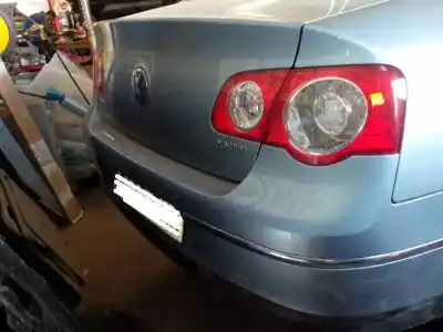 Veicolo di demolizione volkswagen passat berlina (3c2) edition plus dell'anno 2006 alimentato bkp