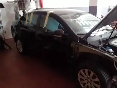 Veicolo di demolizione volkswagen passat berlina (3c2) advance dell'anno 2006 alimentato bkp