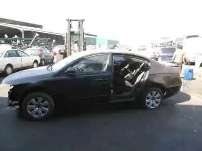 Veicolo di demolizione volkswagen passat berlina (3c2) advance dell'anno 2006 alimentato bkp