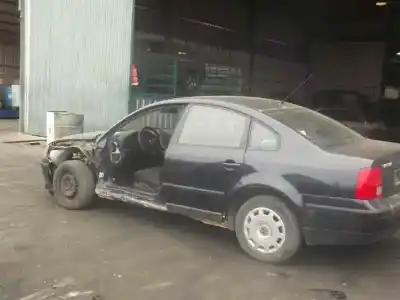 Veículo de Sucata volkswagen passat berlina (3b2) berlina do ano 1999 alimentado ahu