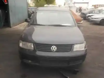 Veículo de Sucata volkswagen passat berlina (3b2) berlina do ano 1999 alimentado ahu