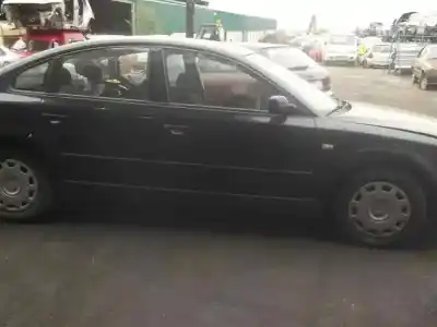 Veículo de Sucata volkswagen passat berlina (3b2) berlina do ano 1999 alimentado ahu