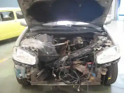Здавання транспортного засобу renault megane ii berlina 5p confort dynamique року 2005 потужний f9q