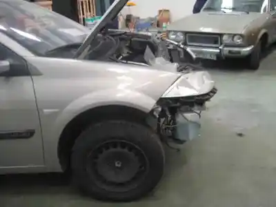 Здавання транспортного засобу renault megane ii berlina 5p confort dynamique року 2005 потужний f9q