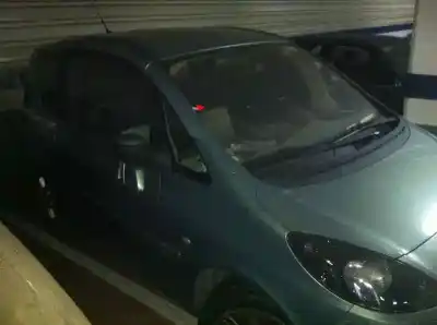 Veículo de Sucata PEUGEOT 1007 Urban do ano 2007 alimentado 8HZ