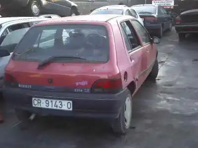 Здавання транспортного засобу renault clio ii fase i (b/cbo) 1.2 року 1998 потужний e5f