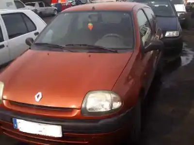 Здавання транспортного засобу renault clio ii fase i (b/cbo) 1.9 d alize року 1998 потужний f8q