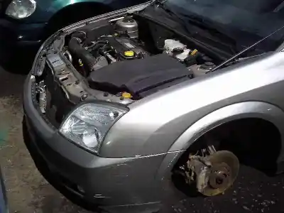 Veículo de Sucata OPEL VECTRA C BERLINA 2.2 16V CAT (Z 22 SE) do ano 2003 alimentado Z 22 SE