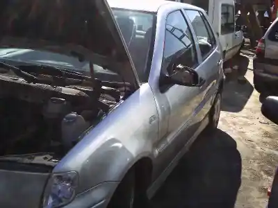 Veículo de Sucata volkswagen polo berlina (6n2) 1.4 16v do ano 2000 alimentado aua