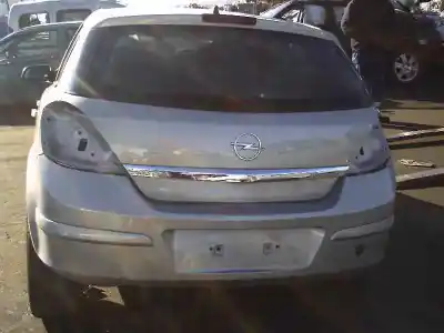 Veículo de Sucata opel astra h berlina 1.6 16v do ano 2005 alimentado z16xep