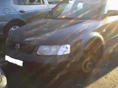 Veículo de Sucata volkswagen passat berlina (3b2) 1.8 20v turbo do ano 1997 alimentado aeb