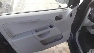 Sloopvoertuig ford fiesta (cbk) 1.3 cat van het jaar 2004 aangedreven a9jb