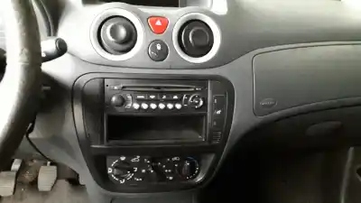 Veículo de Sucata citroen c2 (jm_) 1.1 do ano 2005 alimentado hfx